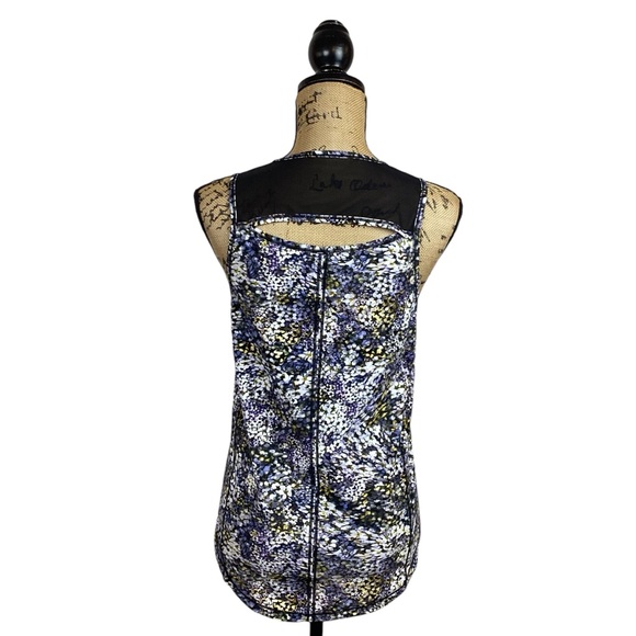 Lululemon Floral Tank Top Large - Picture 6 of 7